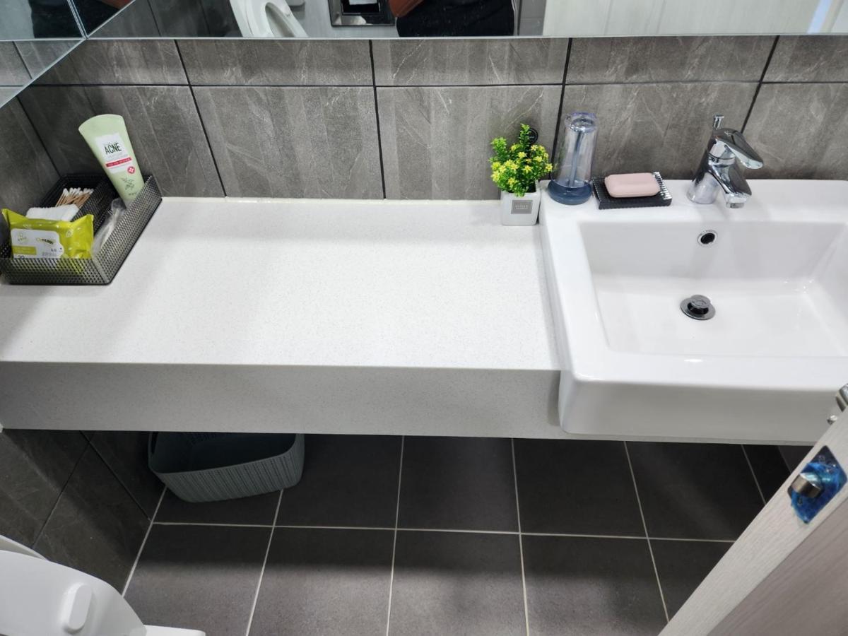 Daegu Star B&B Dsr Hotel Lily Guestroom מראה חיצוני תמונה