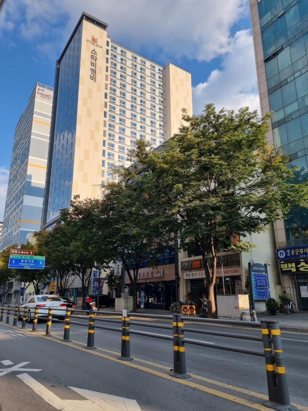 Daegu Star B&B Dsr Hotel Lily Guestroom מראה חיצוני תמונה