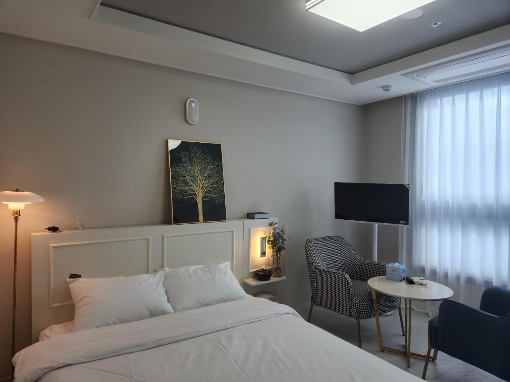 Daegu Star B&B Dsr Hotel Lily Guestroom מראה חיצוני תמונה