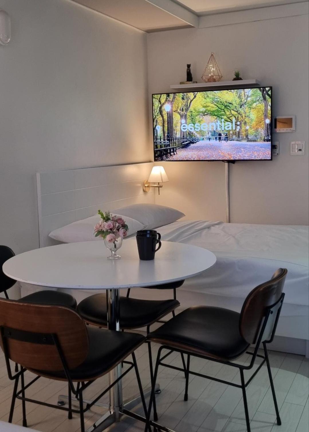 Daegu Star B&B Dsr Hotel Lily Guestroom מראה חיצוני תמונה
